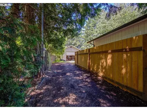 209 SE 214th Ave, Gresham, OR 97030