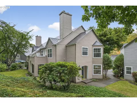 8410 SW Curry Dr #B, Wilsonville, OR 97070