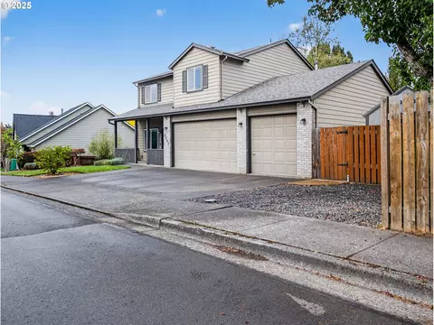 1221 SE Ironwood Ln, Gresham, OR 97080