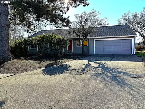 12900 SW Tarpan Dr, Beaverton, OR 97008