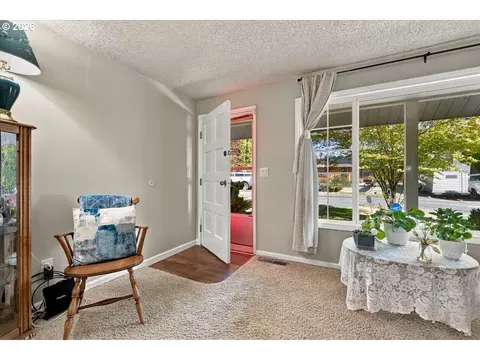 Entry Way - 60 NE 23rd St, Gresham, OR 97030 photo 2 of 2