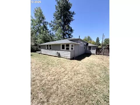Exterior - 2461 Potter St, Eugene, OR 97405 photo 10 of 12
