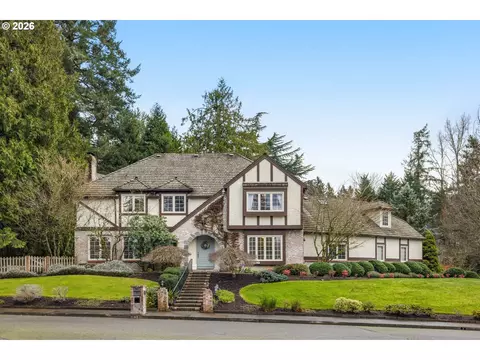 6340 SW Camelot Ln, Portland, OR 97219