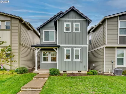 1786 NW Landon St, Mcminnville, OR 97128