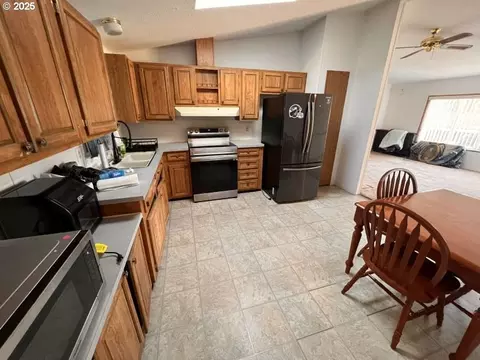481 Hillside Loop, Seaside, OR 97138 photo 31