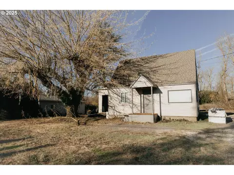 301 NE South Shore Rd, Portland, OR 97211