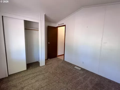 369 Lacasa St, Eugene, OR 97402 photo 16