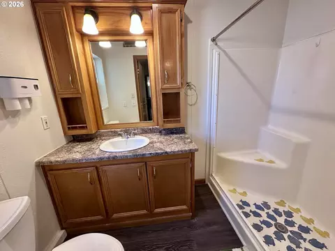 369 Lacasa St, Eugene, OR 97402 photo 10