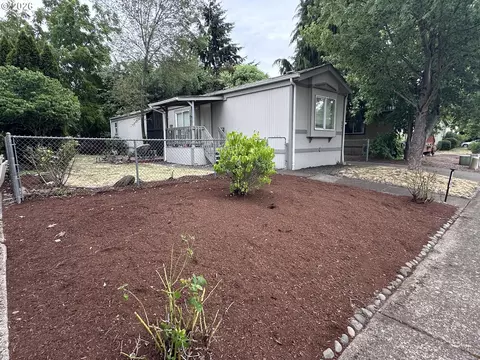 369 Lacasa St, Eugene, OR 97402 photo 3