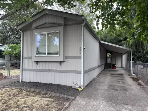 369 Lacasa St, Eugene, OR 97402 photo 2