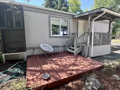 369 Lacasa St, Eugene, OR 97402 photo 5