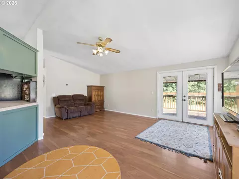 Living - 53295 E Marmot Rd, Sandy, OR 97055 photo 2 of 3
