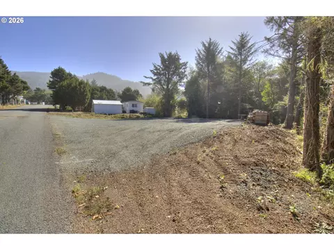 Grange Rd, Gold Beach, OR 97444