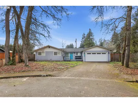 1440 Amberland Ave, Eugene, OR 97401