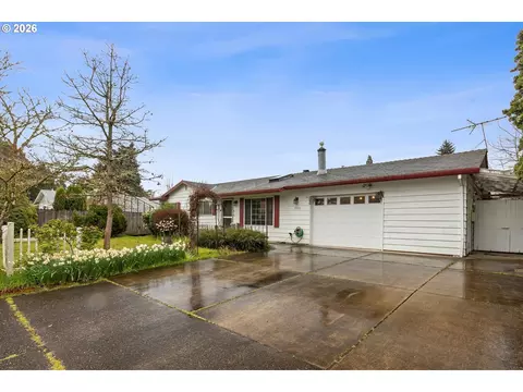 2950 NE Azalea St, Hillsboro, OR 97124