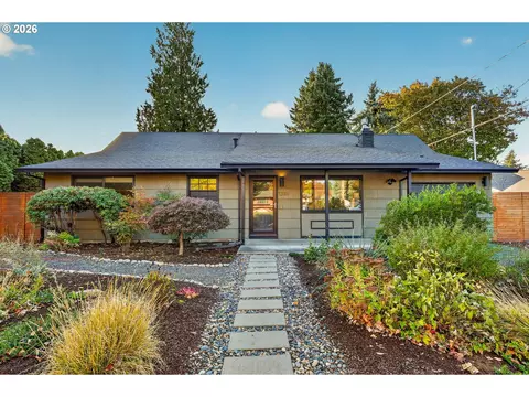 1331 SE 160th Pl, Portland, OR 97233