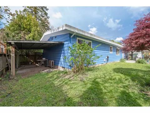 Exterior - 230 River Loop 2, Eugene, OR 97404 photo 9 of 10