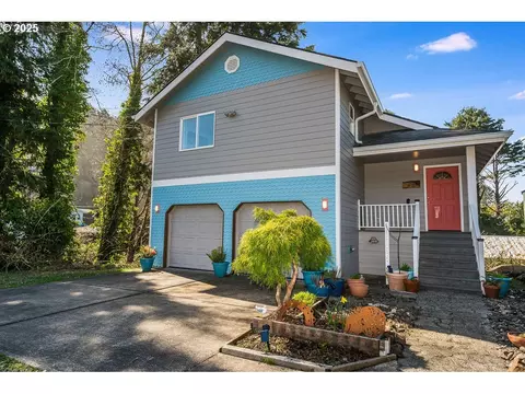 217 S Island St, Rockaway Beach, OR 97136