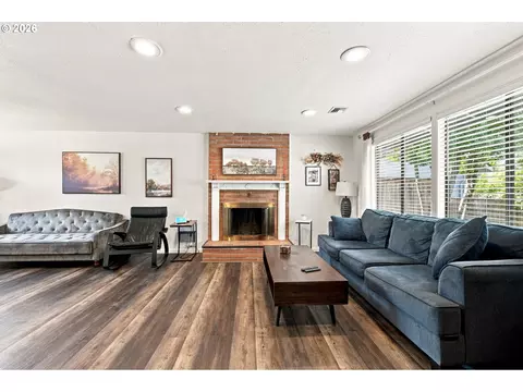 Living - 3740 Peppertree Dr, Eugene, OR 97402 photo 3 of 3