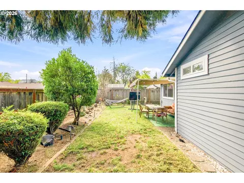 Exterior - 3740 Peppertree Dr, Eugene, OR 97402 photo 11 of 12