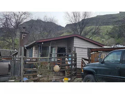 73715 Indian Creek Rd, Imnaha, OR 97842