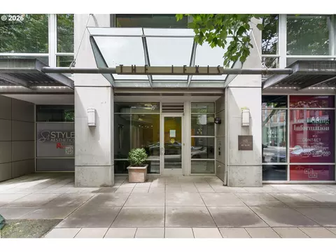 1125 NW 9th Ave #302, Portland, OR 97209