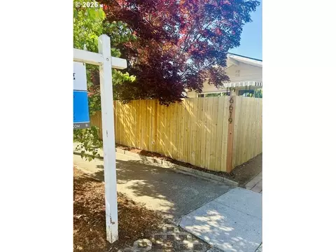 6619 SE Woodstock Blvd, Portland, OR 97206