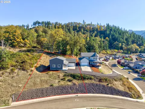 View/Area - 664 Brooks Loop, Sutherlin, OR 97479 photo 2 of 6