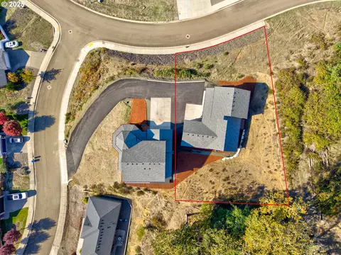 View/Area - 664 Brooks Loop, Sutherlin, OR 97479 photo 5 of 6