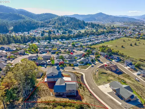 View/Area - 664 Brooks Loop, Sutherlin, OR 97479 photo 3 of 6