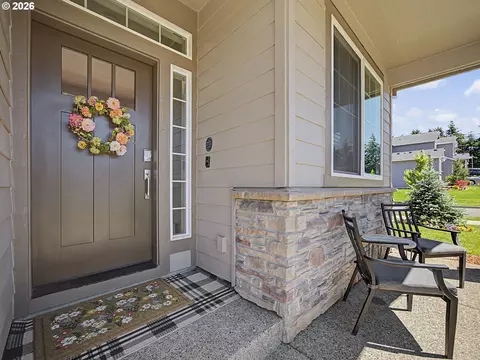 Exterior - 37425 Coho St, Sandy, OR 97055 photo 4 of 10