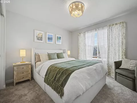 Bedroom - 37425 Coho St, Sandy, OR 97055 photo 3 of 5