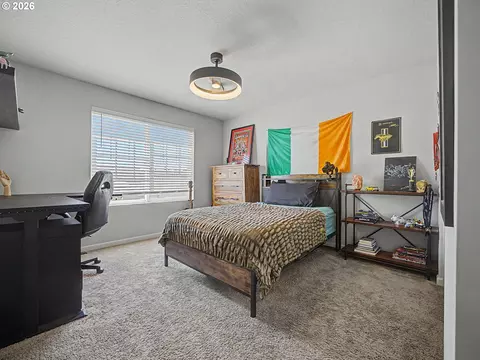 Bedroom - 37425 Coho St, Sandy, OR 97055 photo 4 of 5