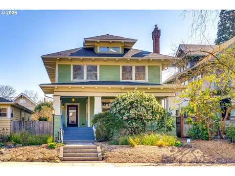 2104 SElliott Ave, Portland, OR 97214