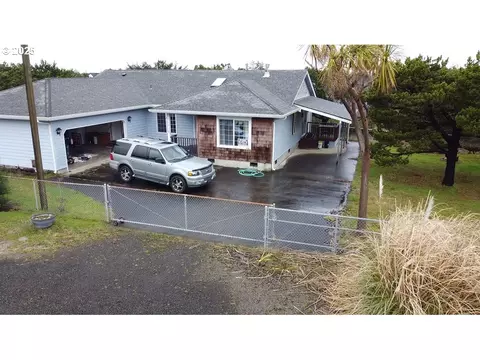 31205 I St, Ocean Park, WA 98640