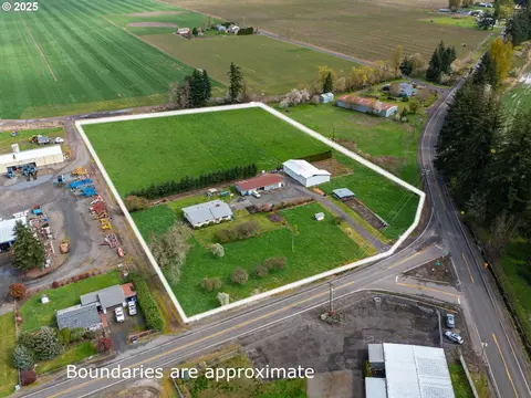 12494 W Stayton Rd, Aumsville, OR 97325