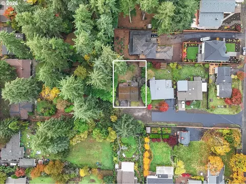 5822 Rockwood Ct, Lake Oswego, OR 97035