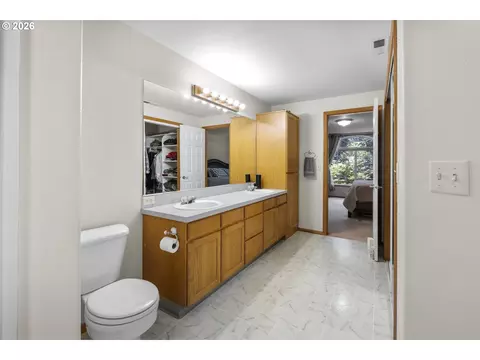 Bath - 4816 NE 324th Ave, Camas, WA 98607 photo 5 of 5