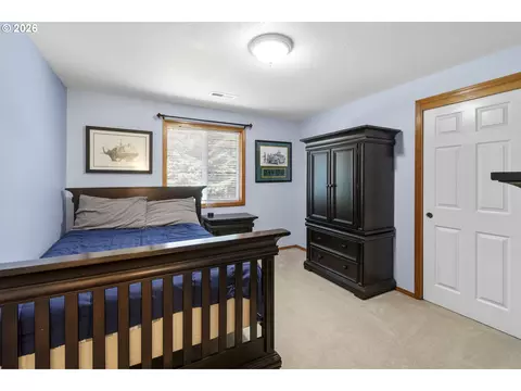 Bedroom - 4816 NE 324th Ave, Camas, WA 98607 photo 3 of 6
