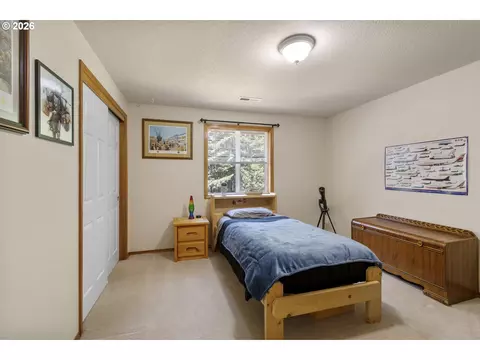 Bedroom - 4816 NE 324th Ave, Camas, WA 98607 photo 5 of 6