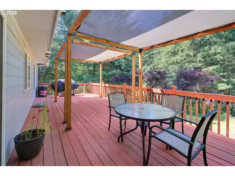 Exterior - 4816 NE 324th Ave, Camas, WA 98607 photo 4 of 8