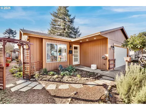 6832 N Sky St, Portland, OR 97203