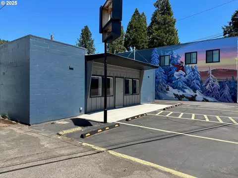 48017 Highway 58, Oakridge, OR 97463