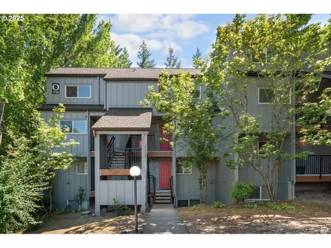 4 Touchstone #99, Lake Oswego, OR 97035