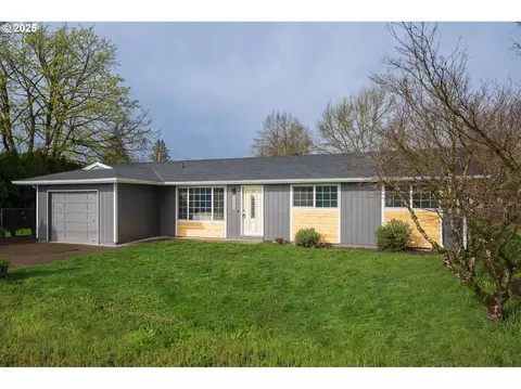 1435 NE 14th St, Mcminnville, OR 97128