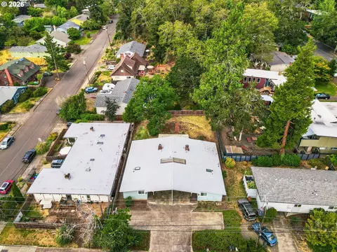 View/Area - 3670 Willamette St, Eugene, OR 97405 photo 1 of 3