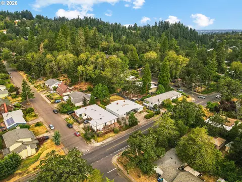 View/Area - 3670 Willamette St, Eugene, OR 97405 photo 2 of 3