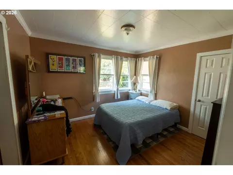 Other - 417 W E St, Rainier, OR 97048 photo 4 of 6