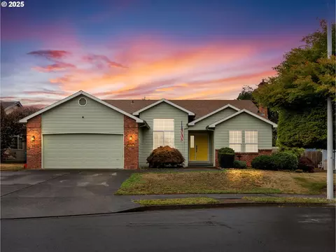 1019 SE 27th St, Troutdale, OR 97060