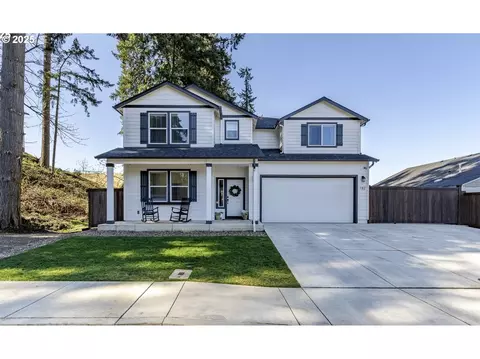 782 S 52nd St, Springfield, OR 97478